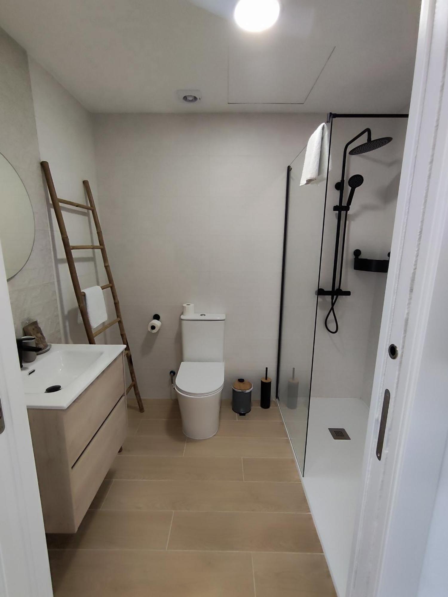 Apartment Miramar Rd B
